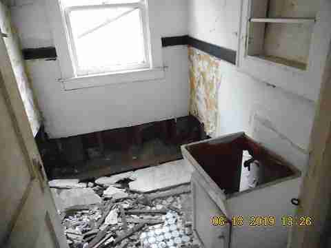 10310 Aurora (18)_m.jpg